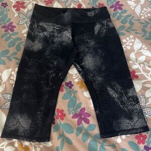 yoga pants calf length xs